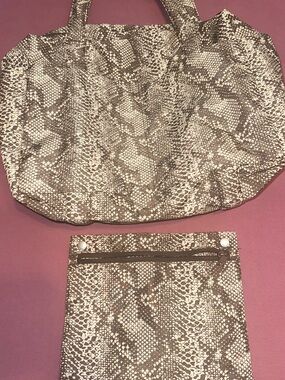Baggu small cloud carry on in snakeskin